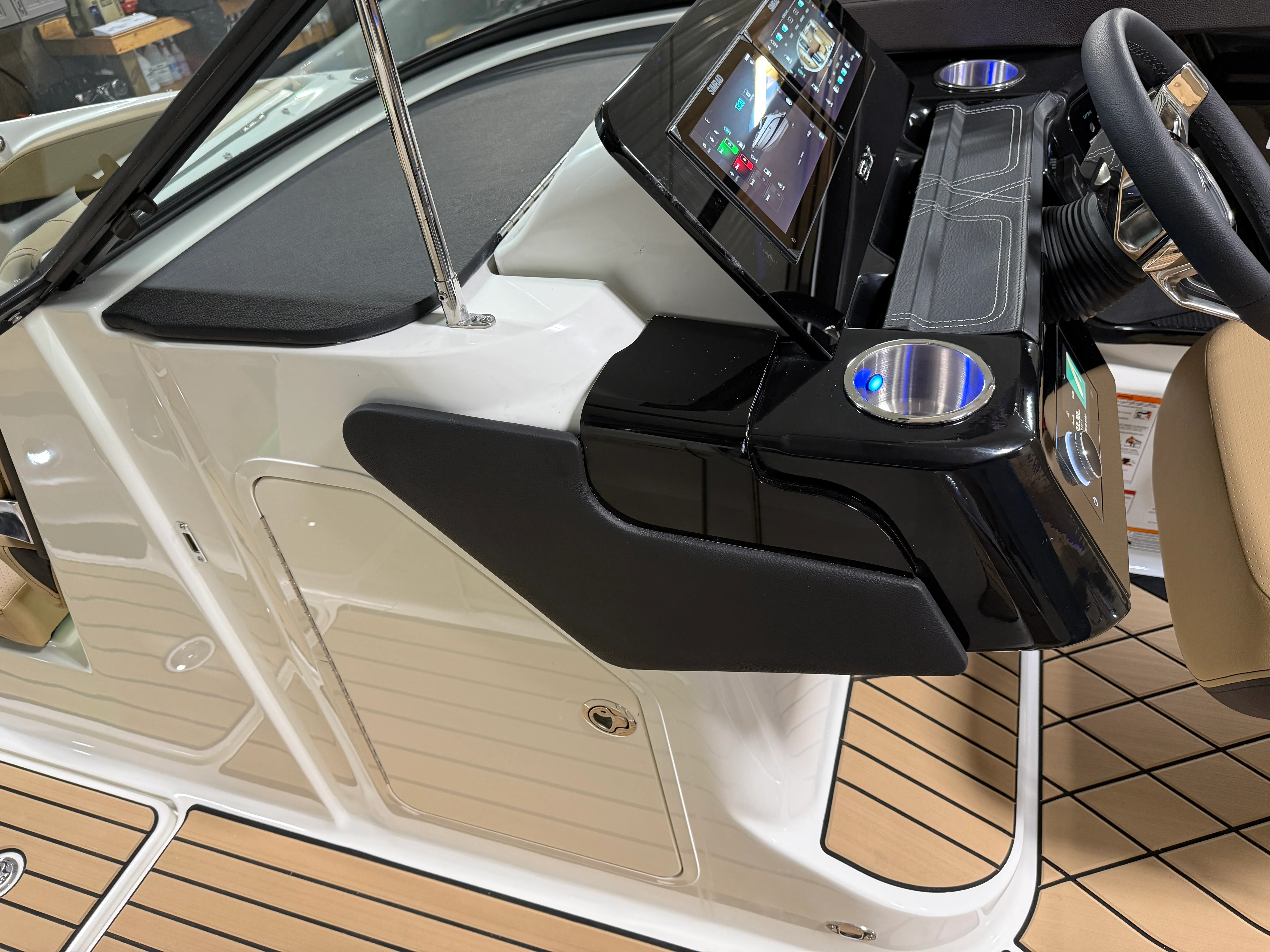 2026 Sea Ray SLX 260 Image Thumbnail #80