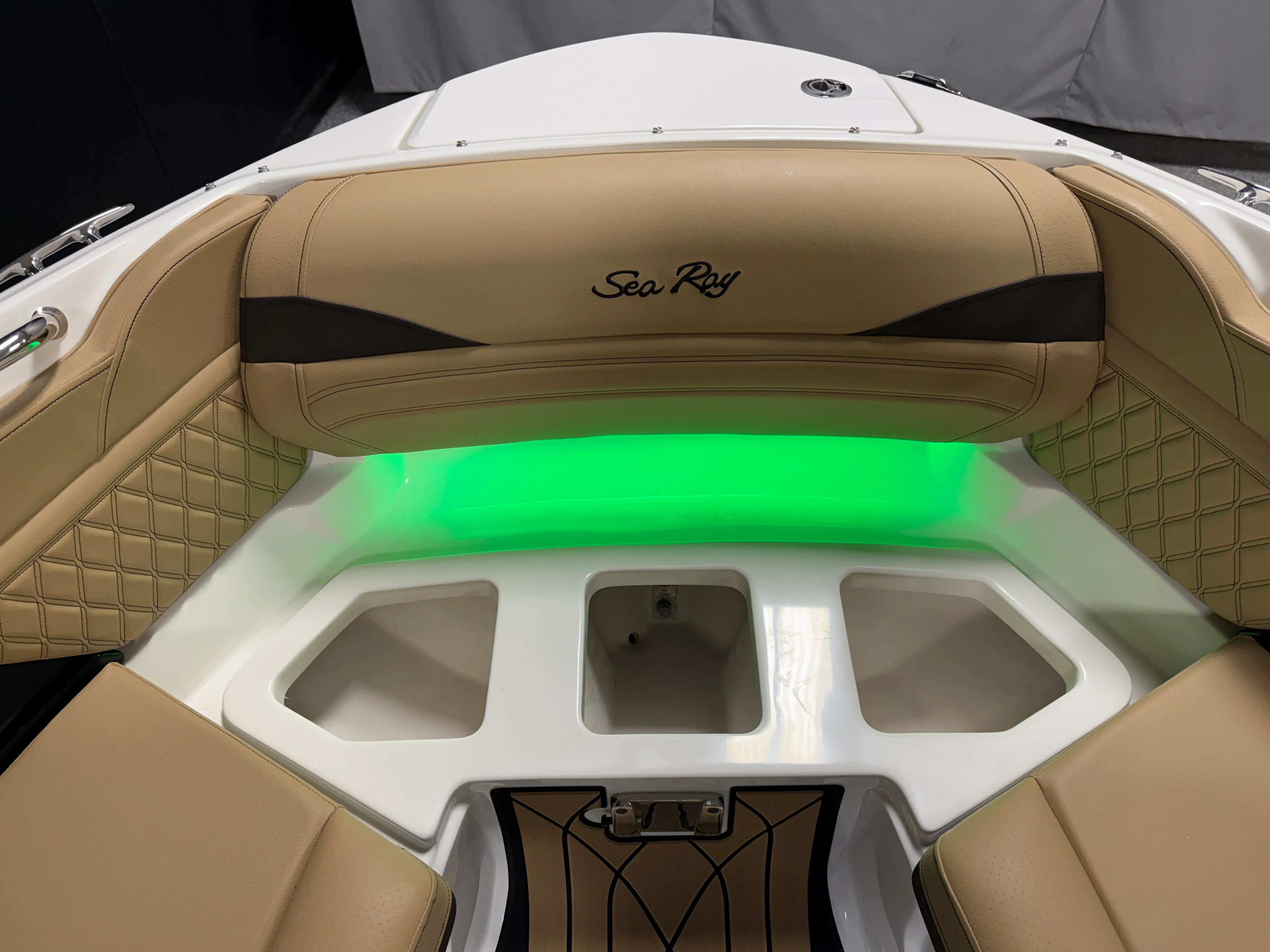 2026 Sea Ray SLX 260 Image Thumbnail #88