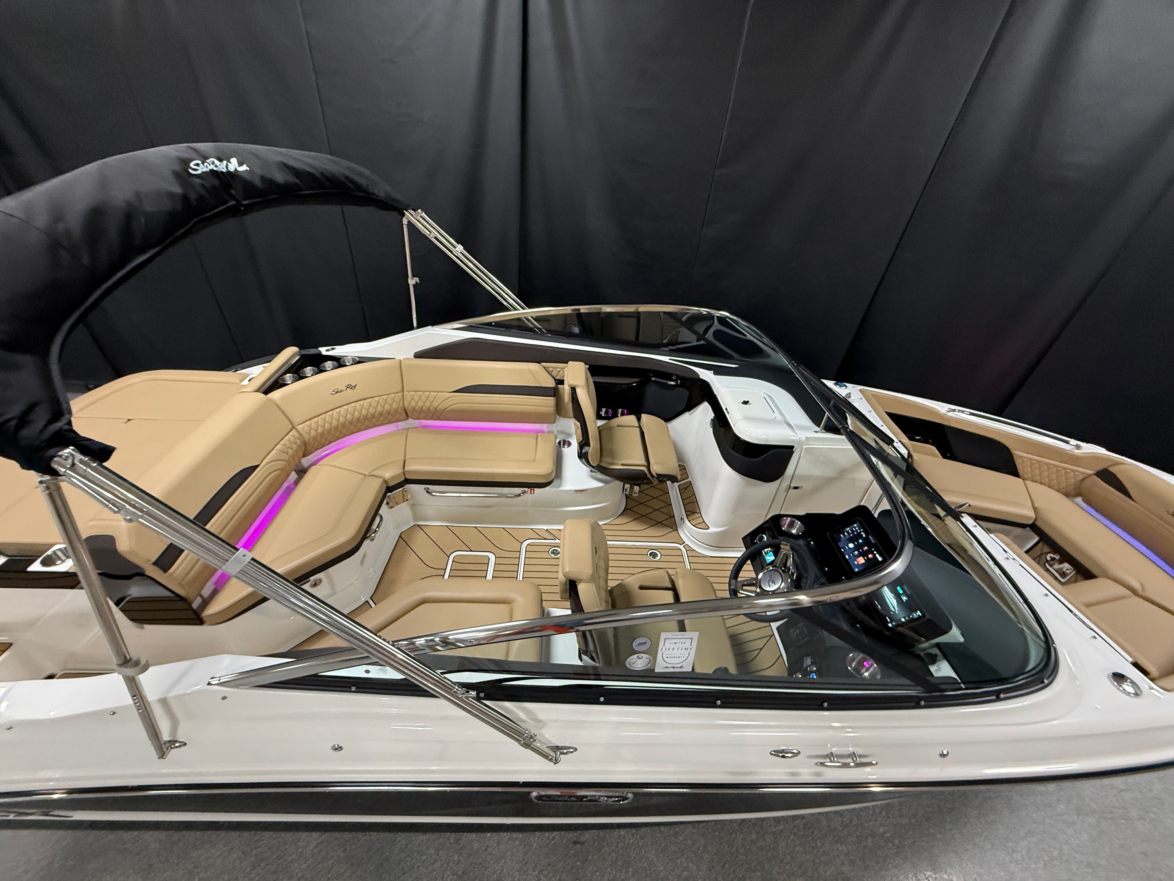 2026 Sea Ray SLX 260 Image Thumbnail #8