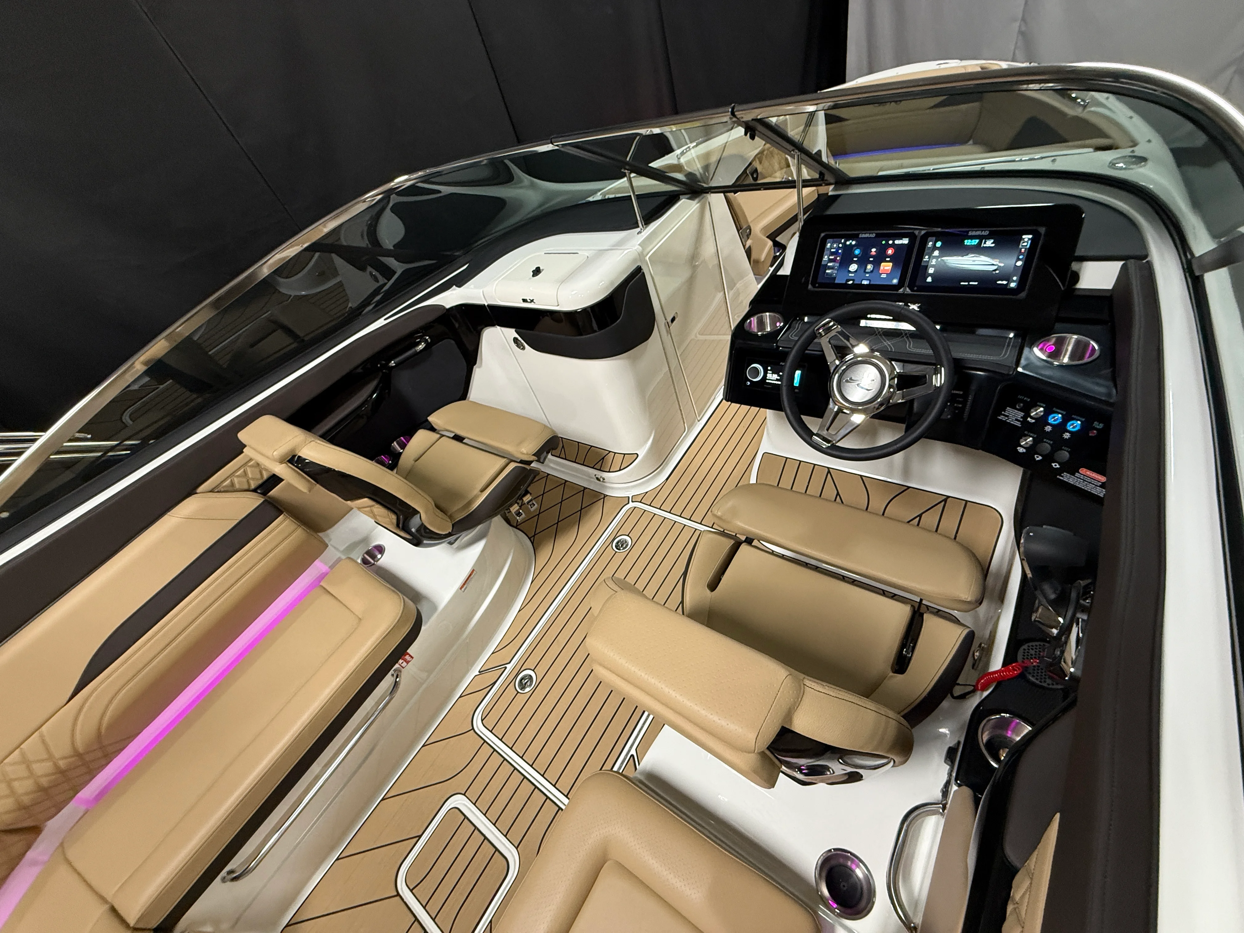 2026 Sea Ray SLX 260 Image Thumbnail #9