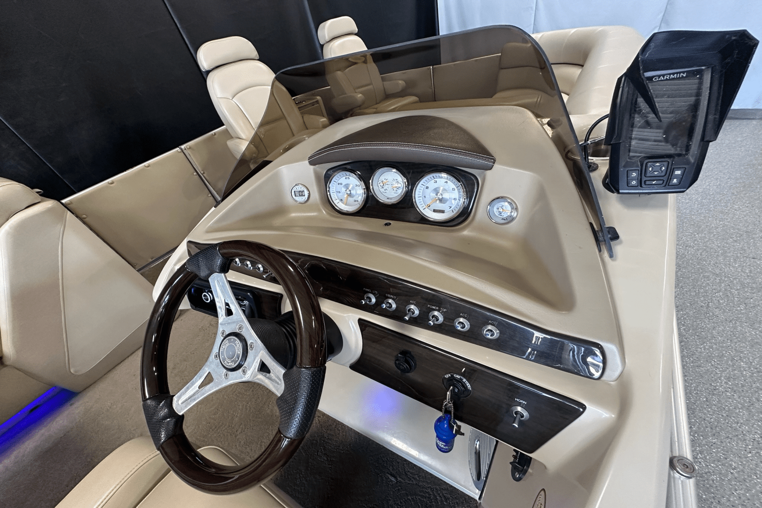 2013 Harris 230 GRAND MARINER Image Thumbnail #10