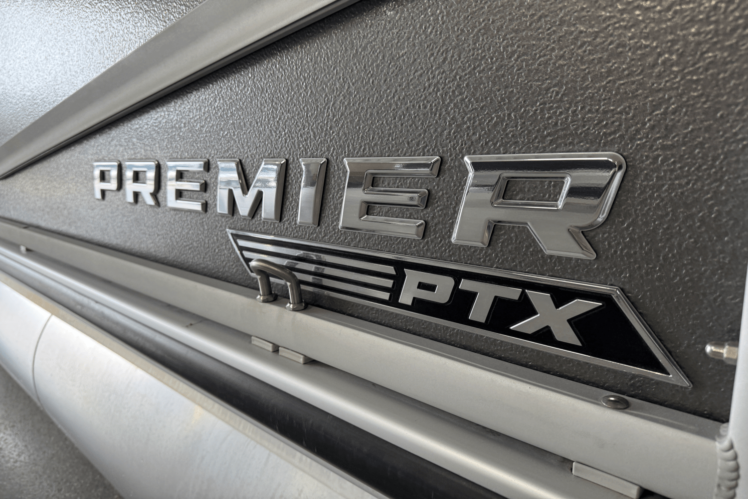 2023 Premier 230 Sunsation Image Thumbnail #21