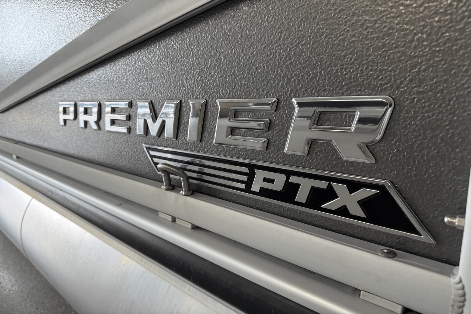 2023 Premier 230 Sunsation Image Thumbnail #21