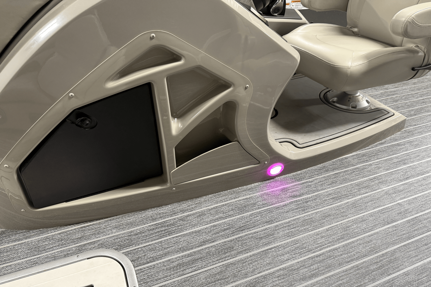 2023 Premier 230 Sunsation Image Thumbnail #39
