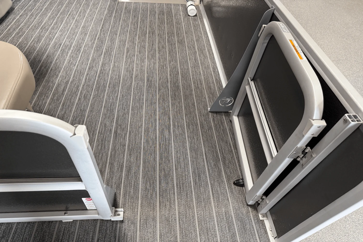 2023 Premier 230 Sunsation Image Thumbnail #21