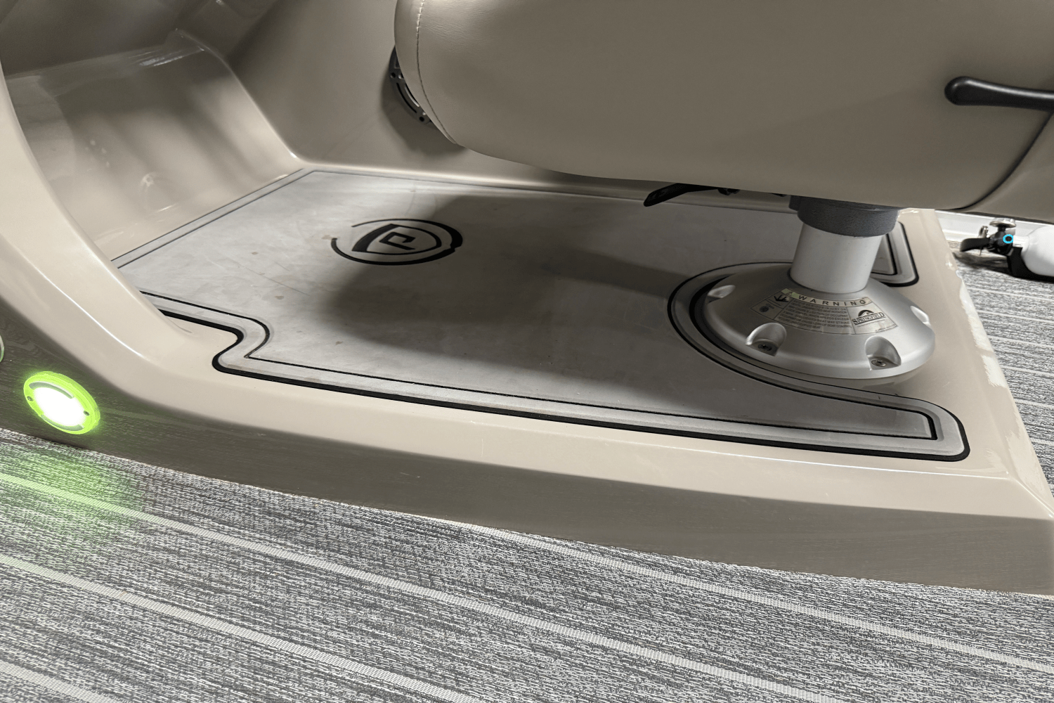 2023 Premier 230 Sunsation Image Thumbnail #41