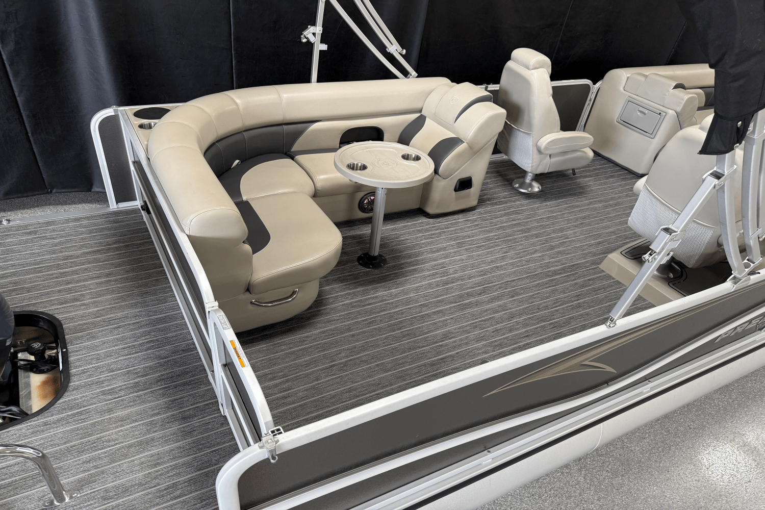 2023 Premier 230 Sunsation Image Thumbnail #9