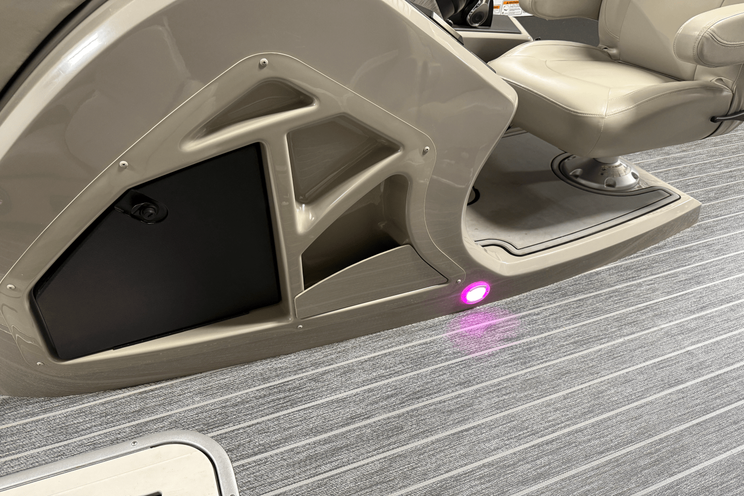 2023 Premier 230 Sunsation Image Thumbnail #39