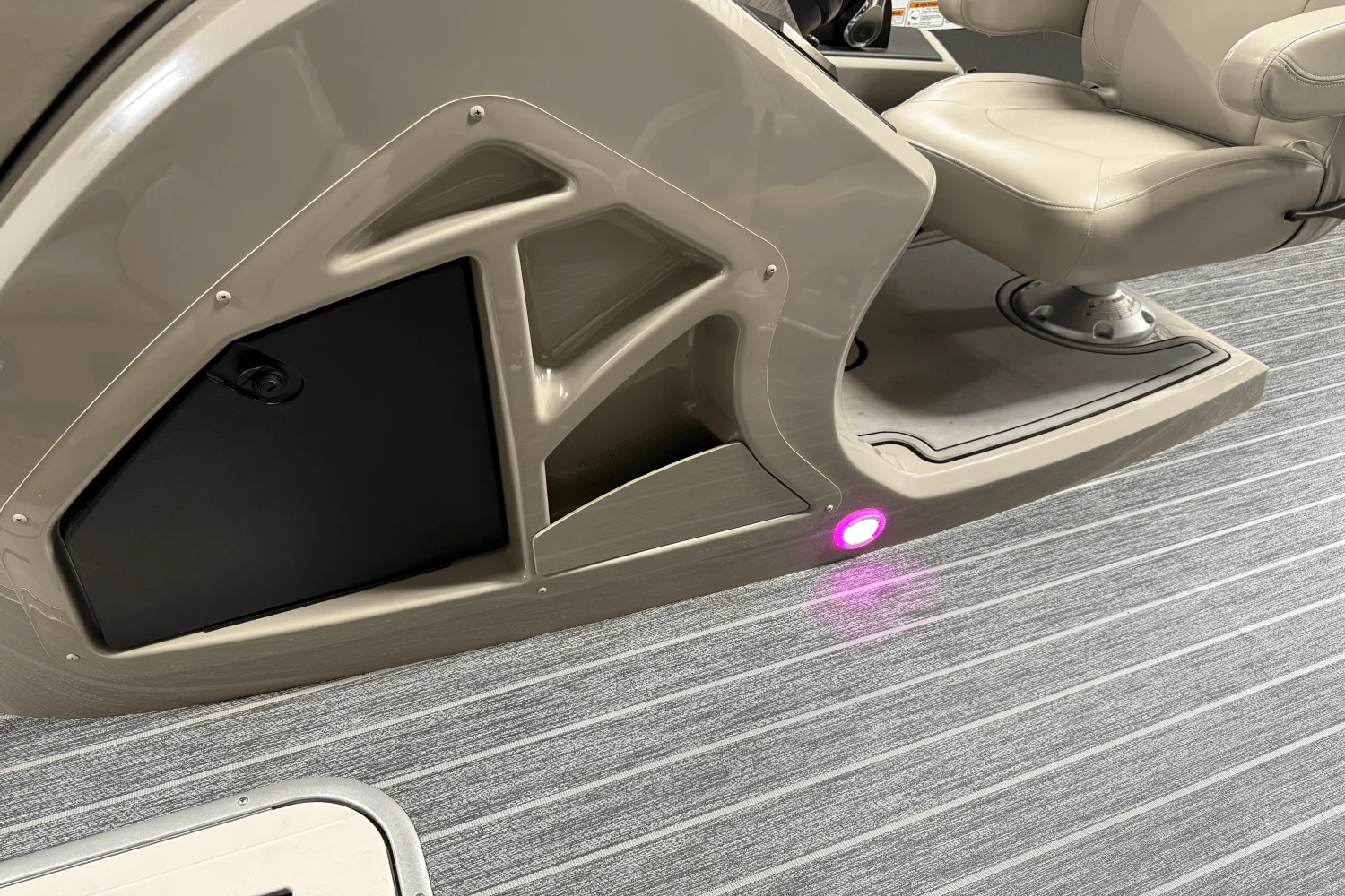 2023 Premier 230 Sunsation Image Thumbnail #39