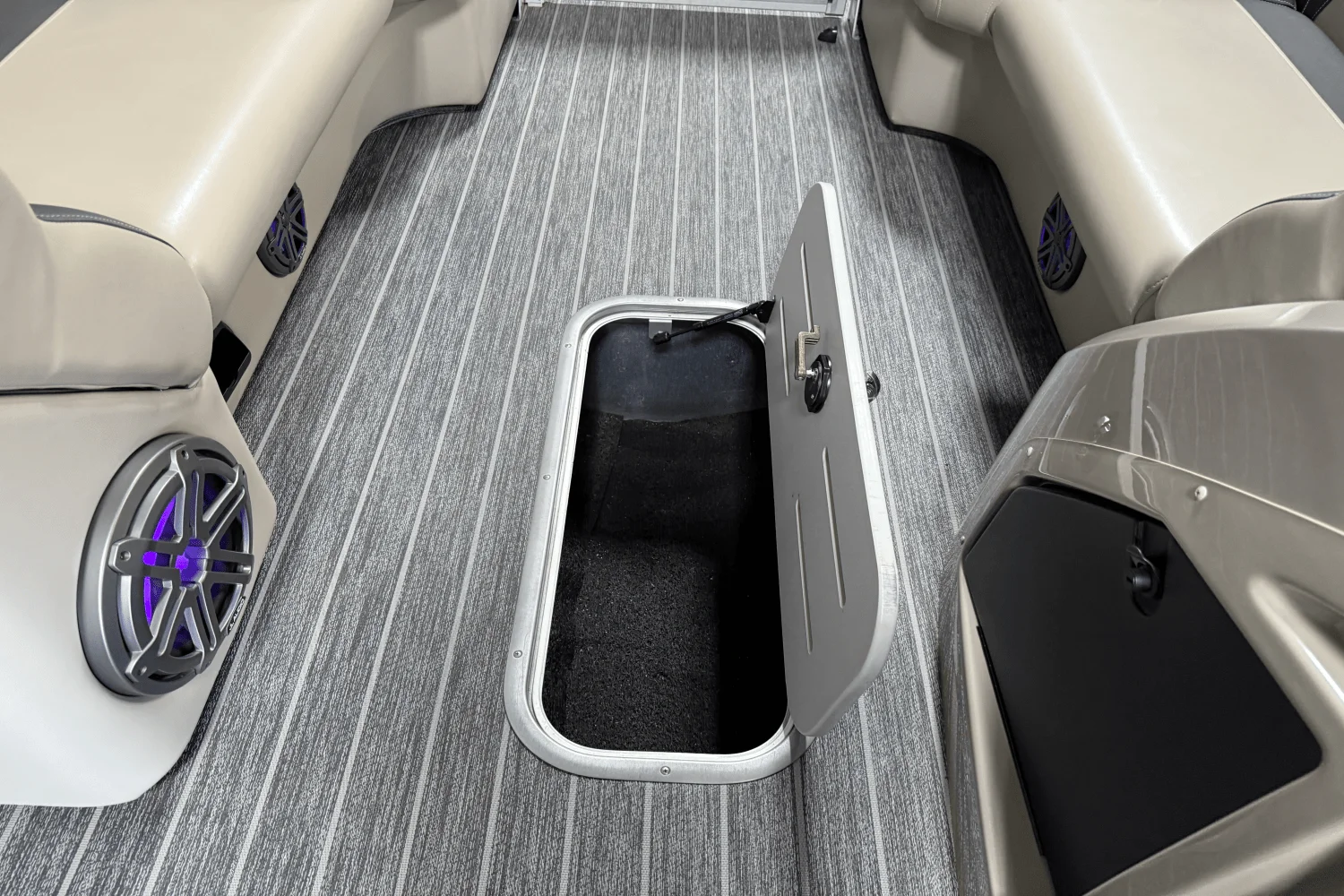 2023 Premier 230 Sunsation Image Thumbnail #53