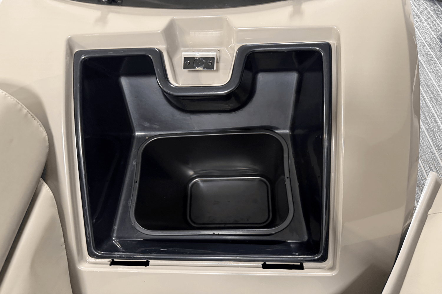 2023 Premier 230 Sunsation Image Thumbnail #69