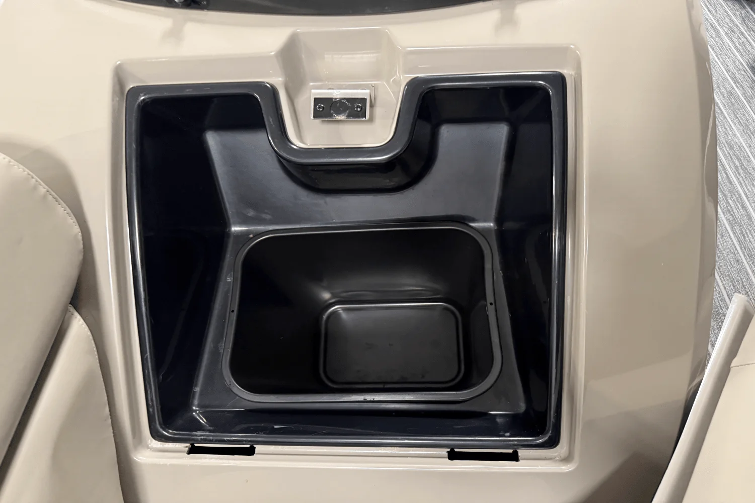 2023 Premier 230 Sunsation Image Thumbnail #69