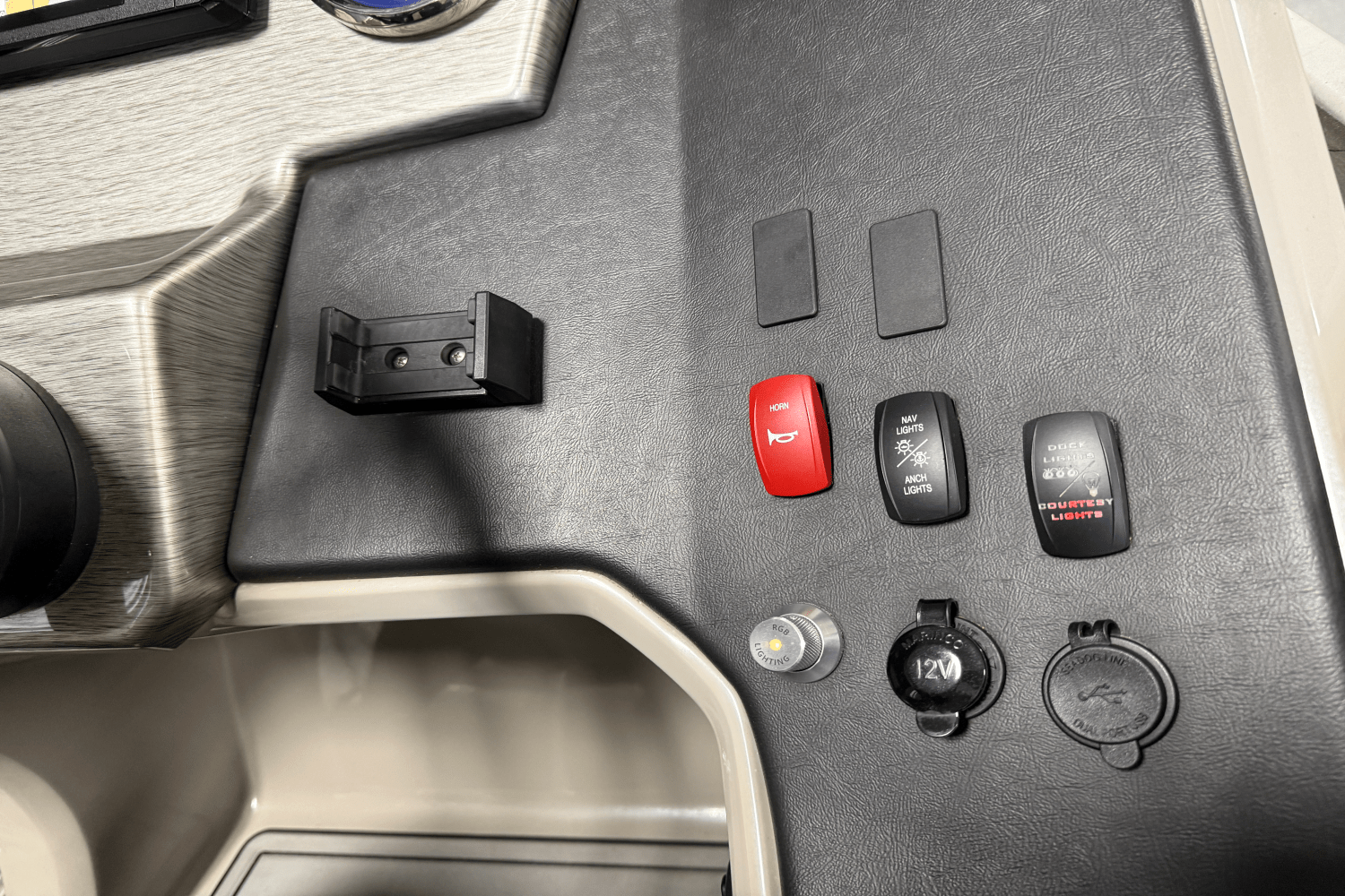 2023 Premier 230 Sunsation Image Thumbnail #51