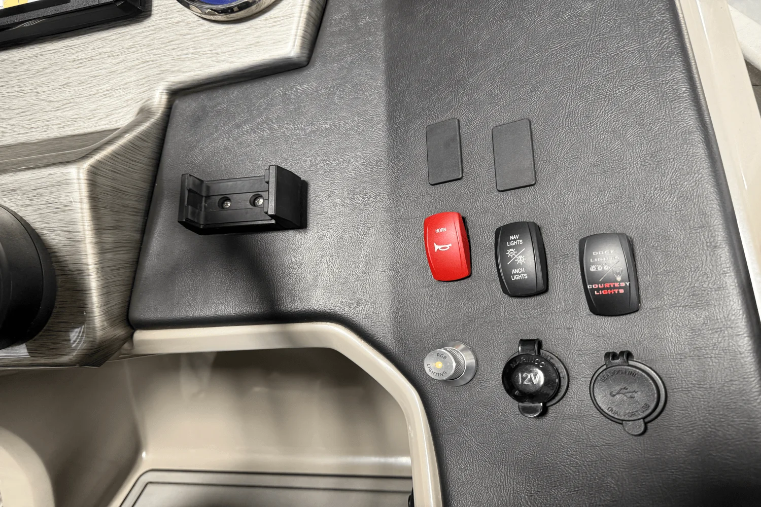 2023 Premier 230 Sunsation Image Thumbnail #51