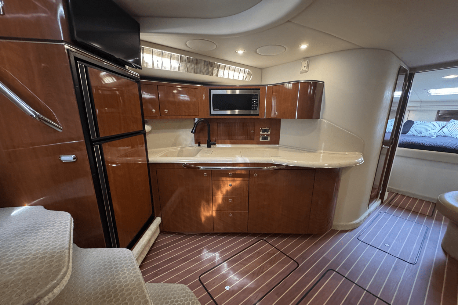 2003 Sea Ray 380 Sundancer Image Thumbnail #20