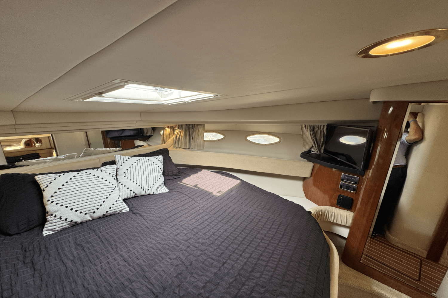2003 Sea Ray 380 Sundancer Image Thumbnail #24