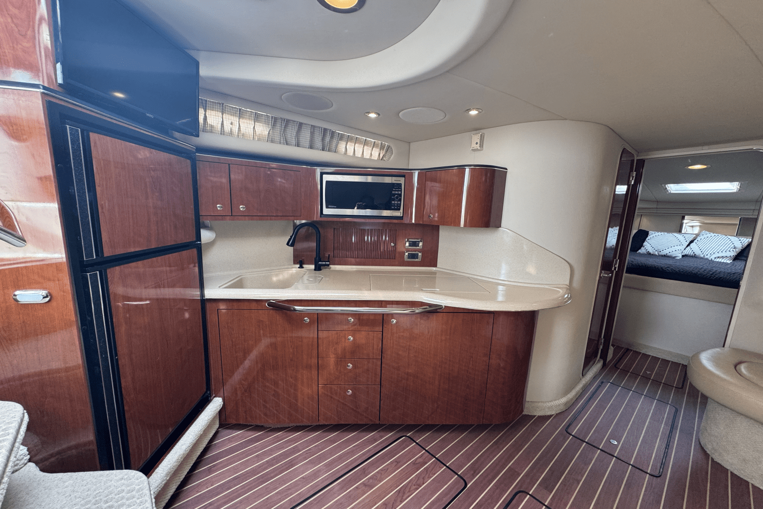 2003 Sea Ray 380 Sundancer Image Thumbnail #18