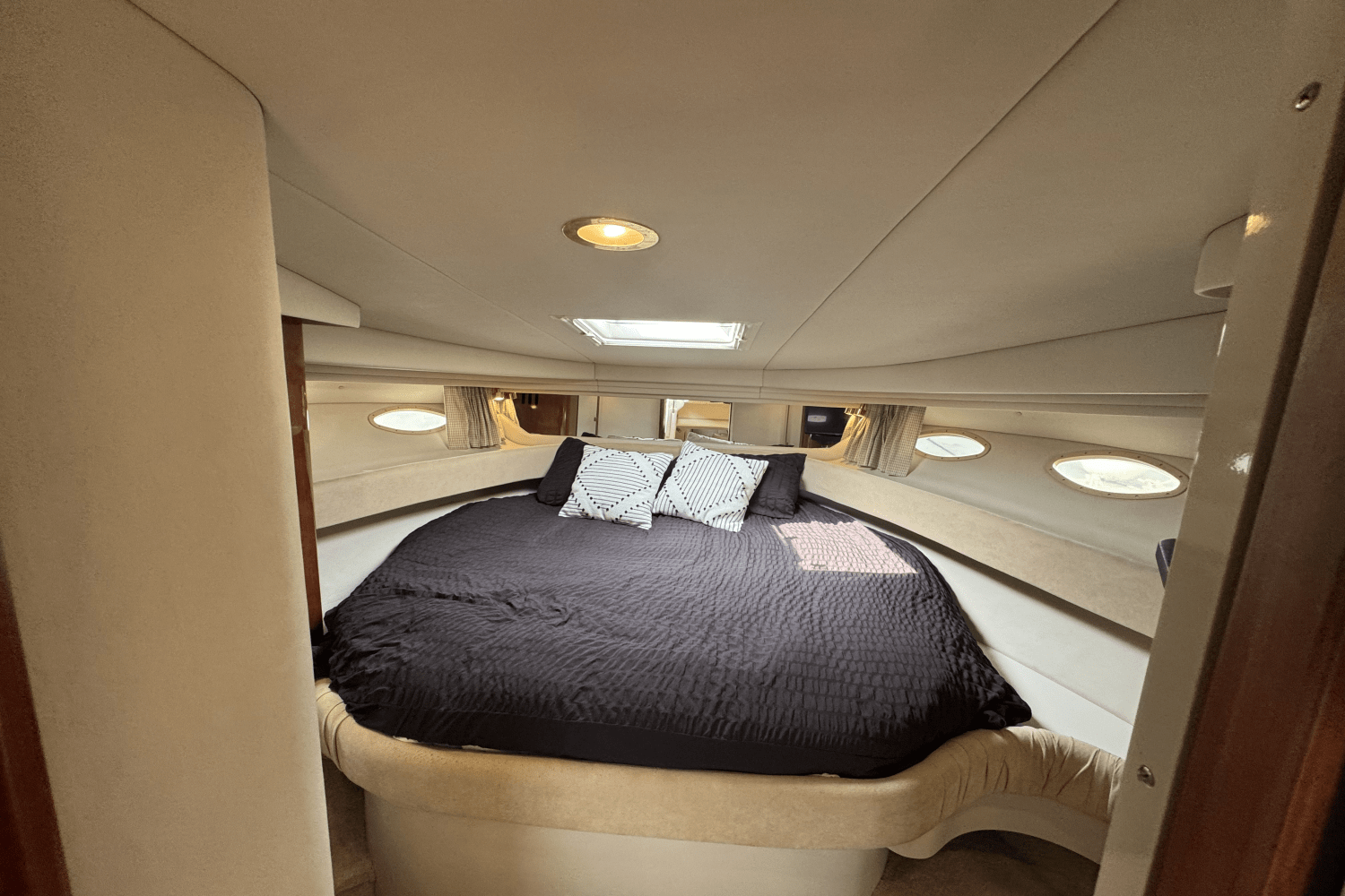 2003 Sea Ray 380 Sundancer Image Thumbnail #22