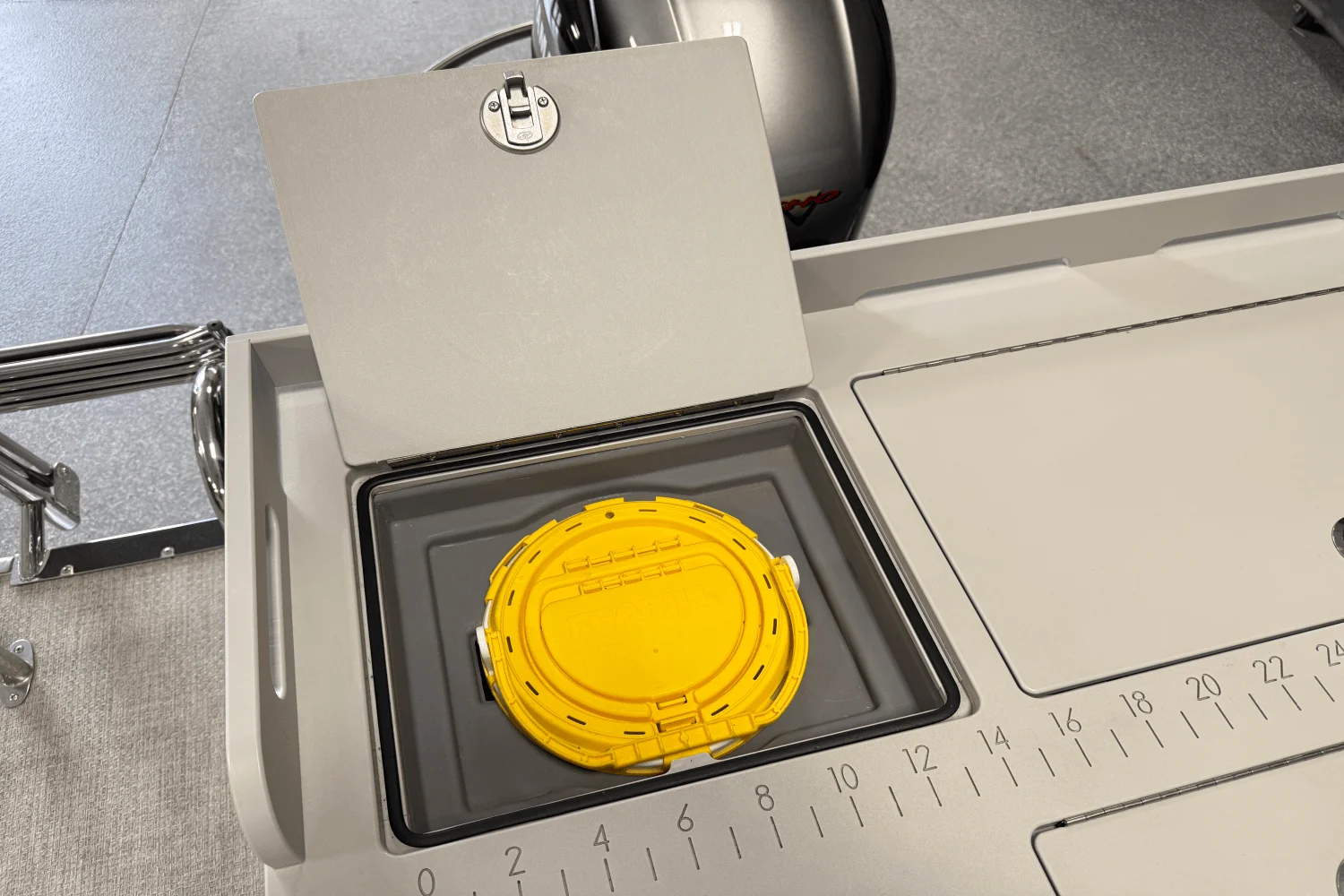 2023 Premier 230 SUNSPREE ANGLER Image Thumbnail #15