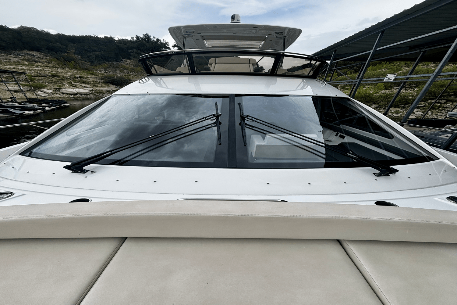 2020 Cruisers Yachts 60 FLY Image Thumbnail #33