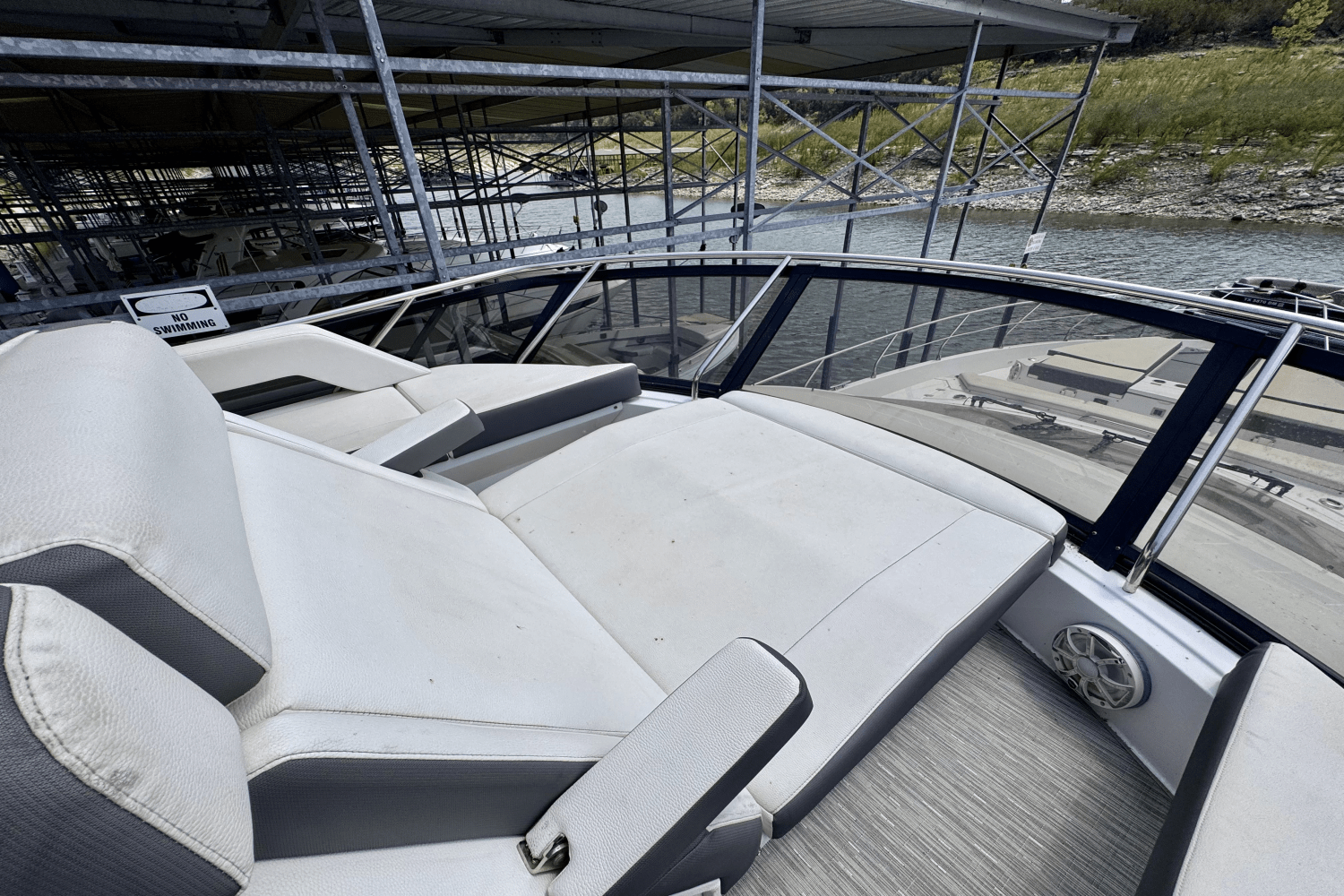2020 Cruisers Yachts 60 FLY Image Thumbnail #11