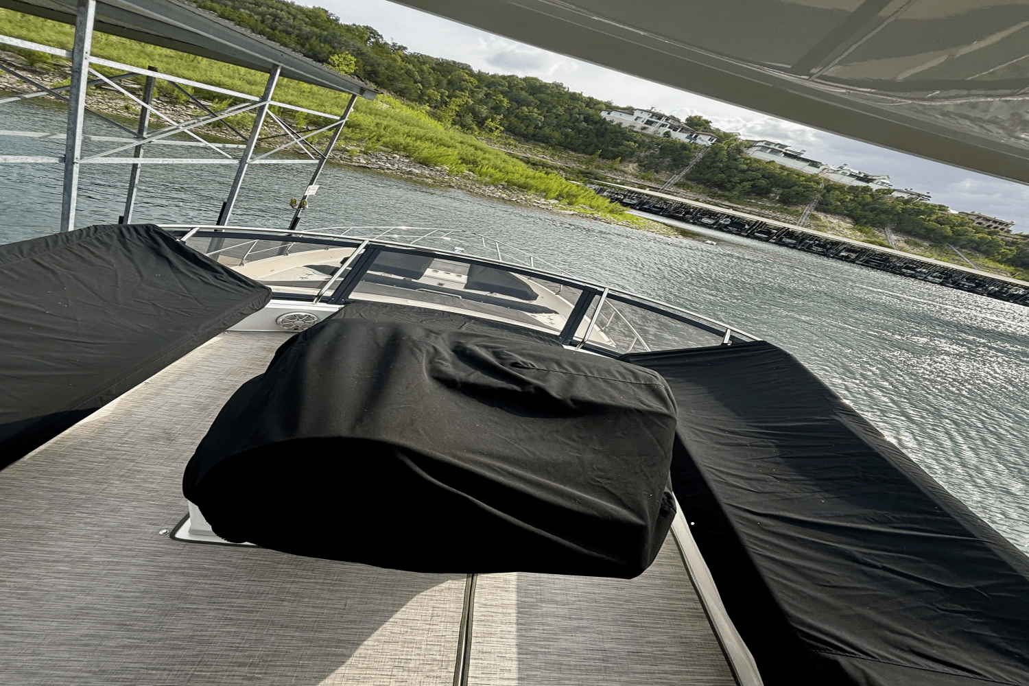 2020 Cruisers Yachts 60 FLY Image Thumbnail #29
