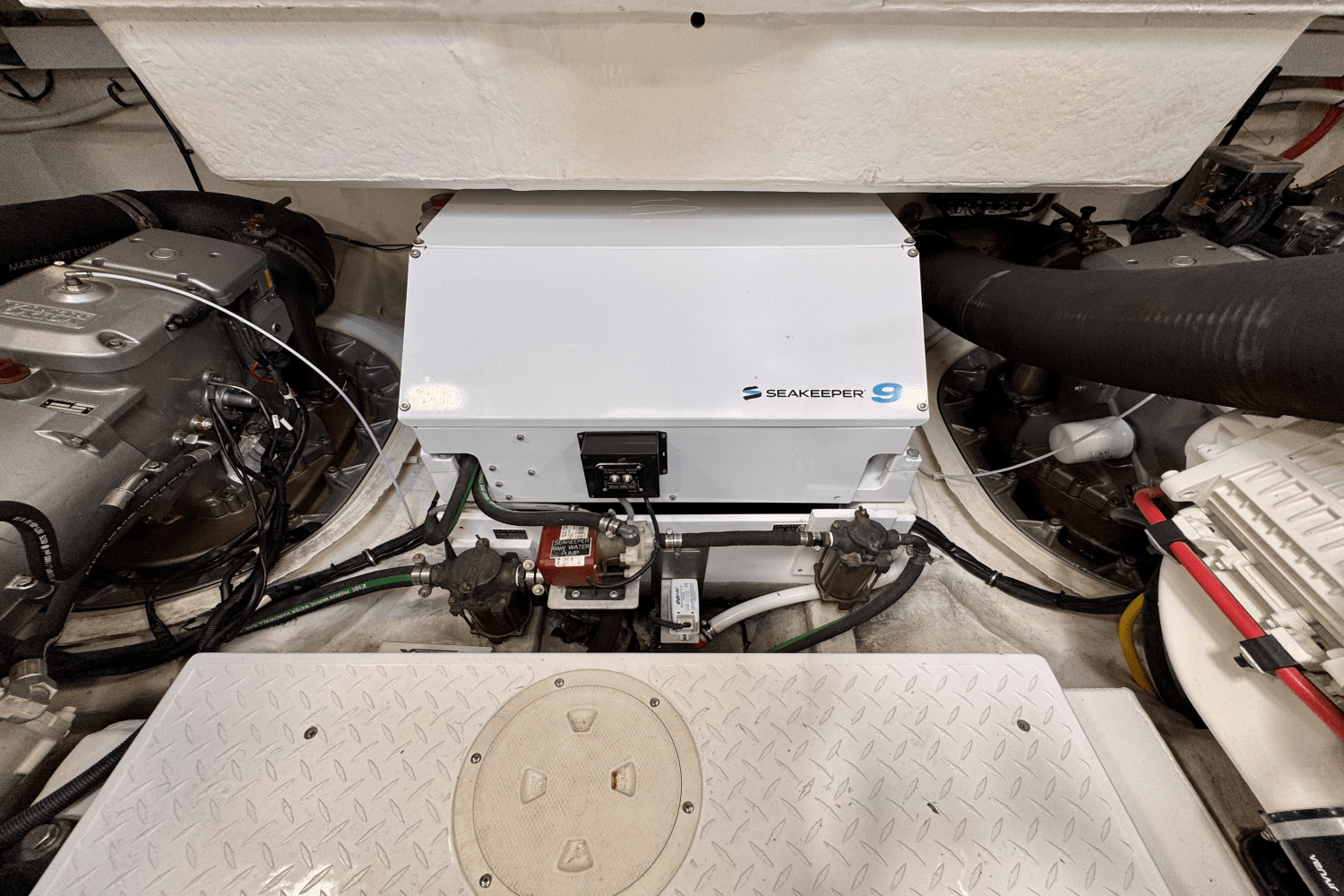 2020 Cruisers Yachts 60 FLY Image Thumbnail #48