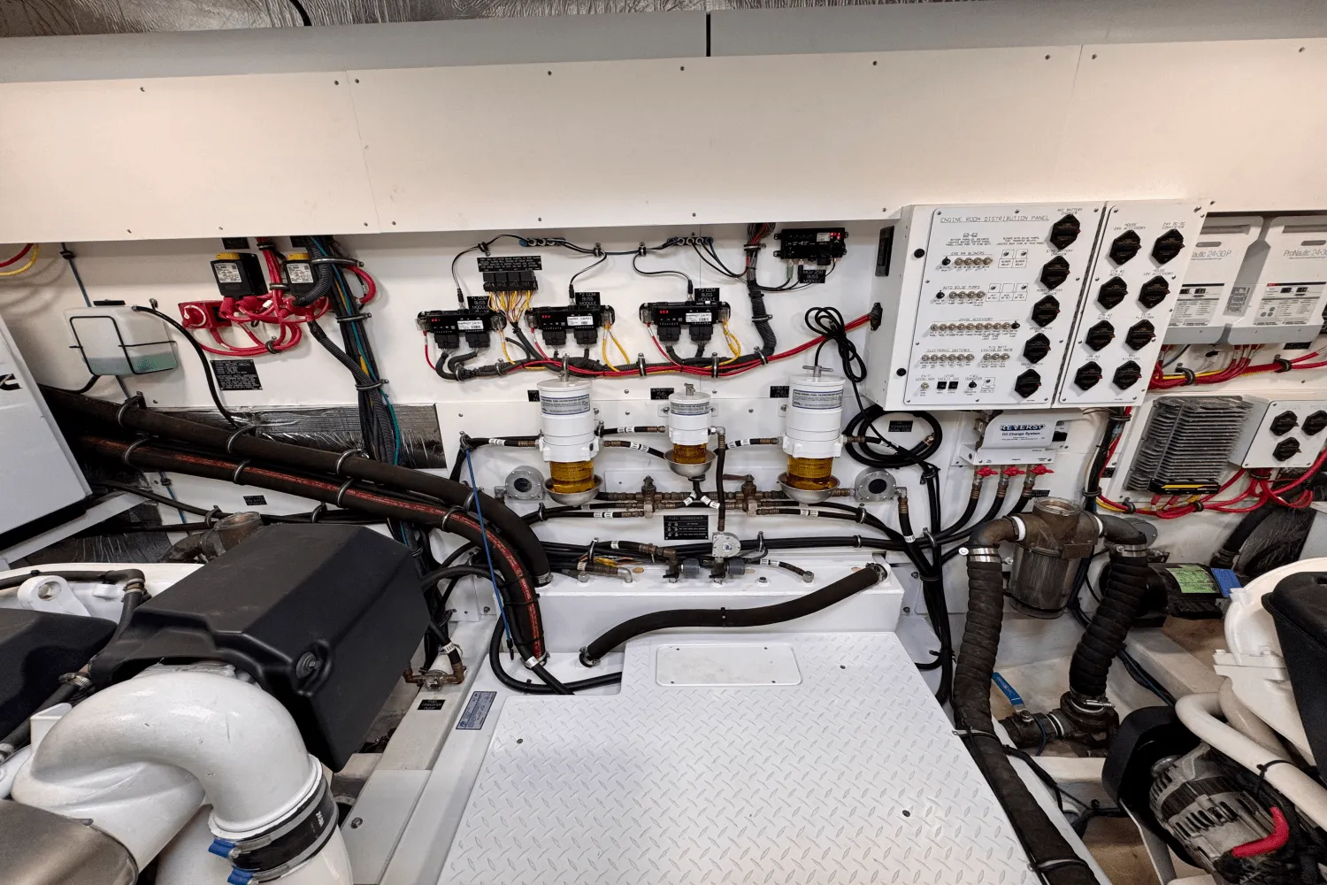 2020 Cruisers Yachts 60 FLY Image Thumbnail #75