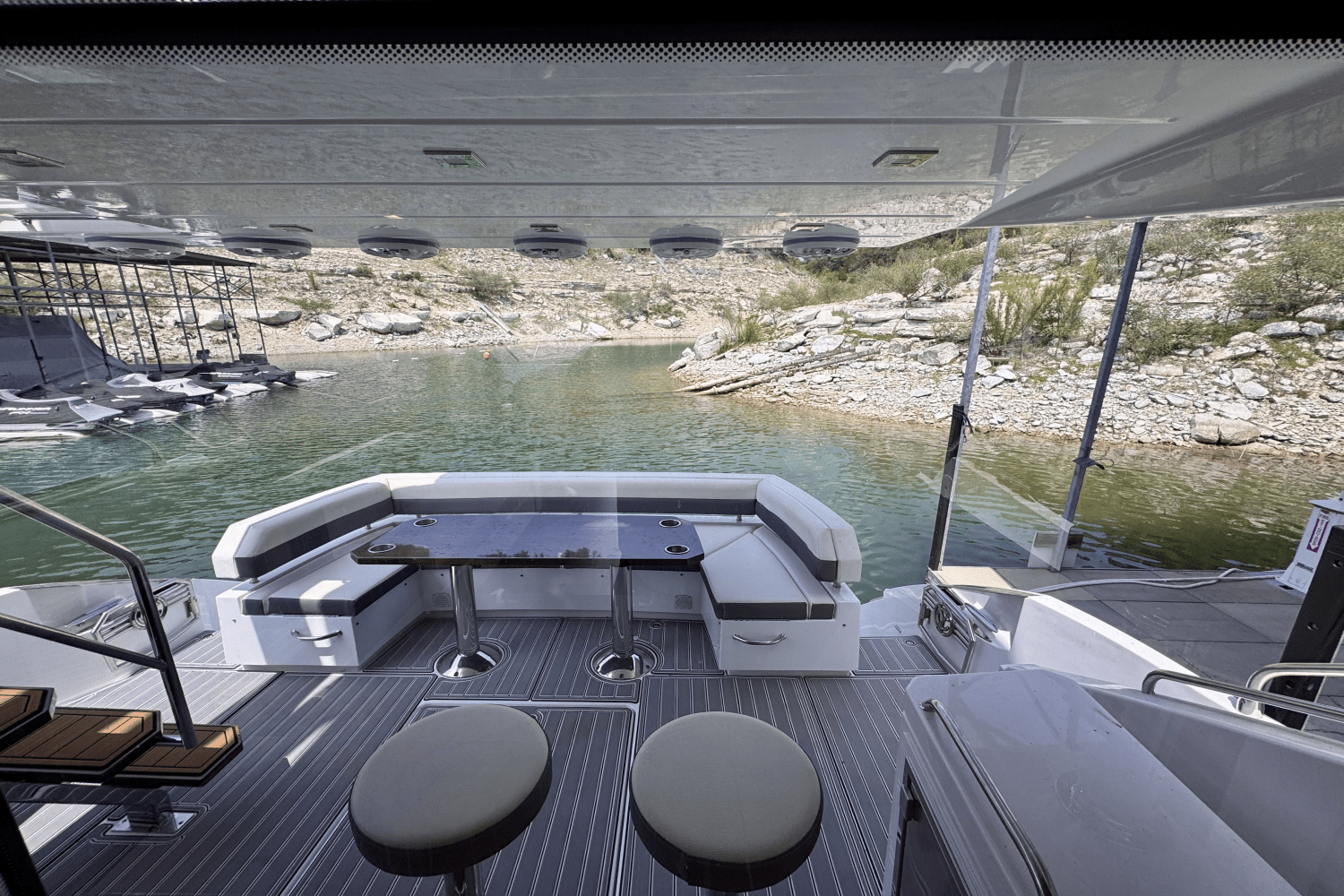 2020 Cruisers Yachts 60 FLY Image Thumbnail #19
