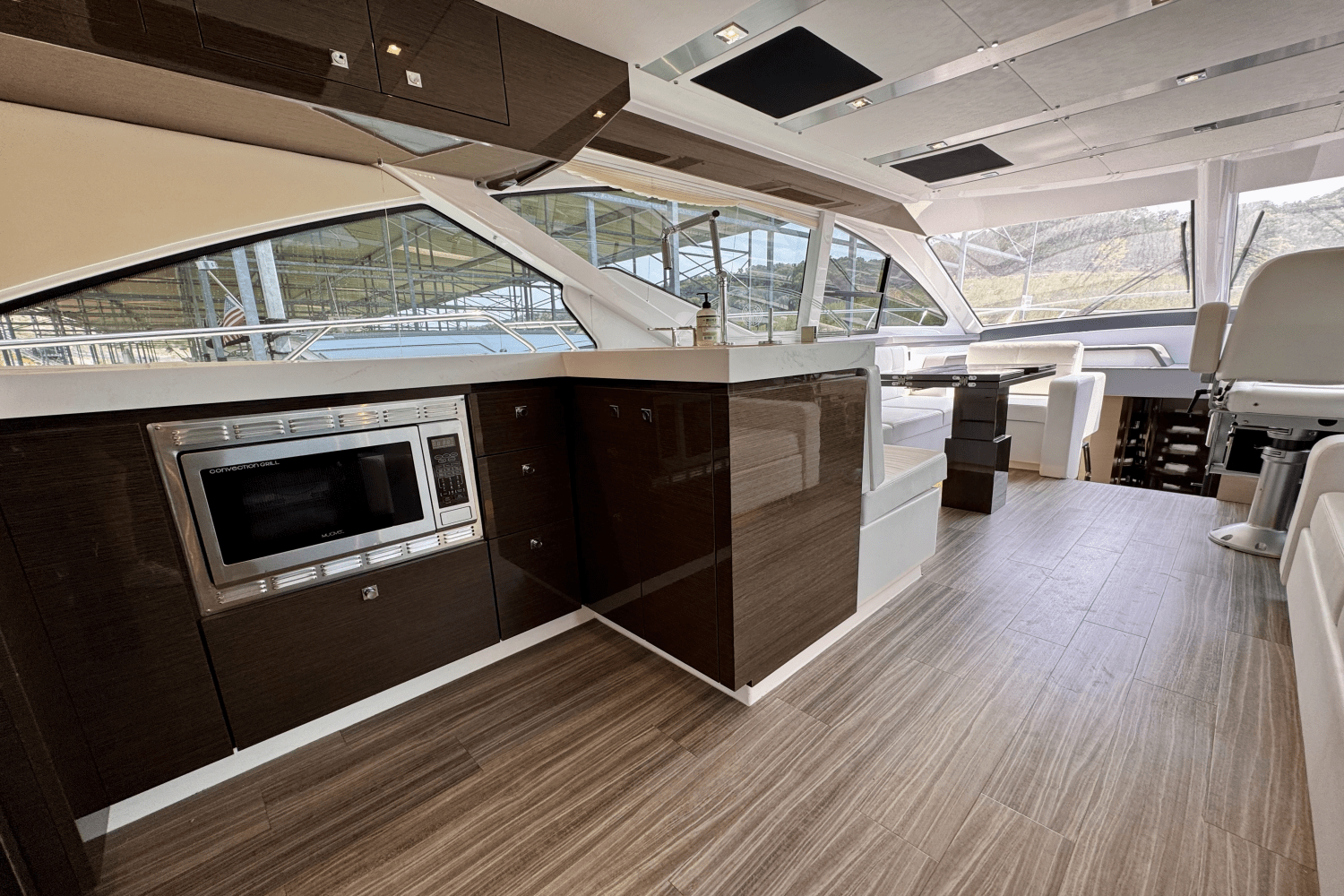 2020 Cruisers Yachts 60 FLY Image Thumbnail #23