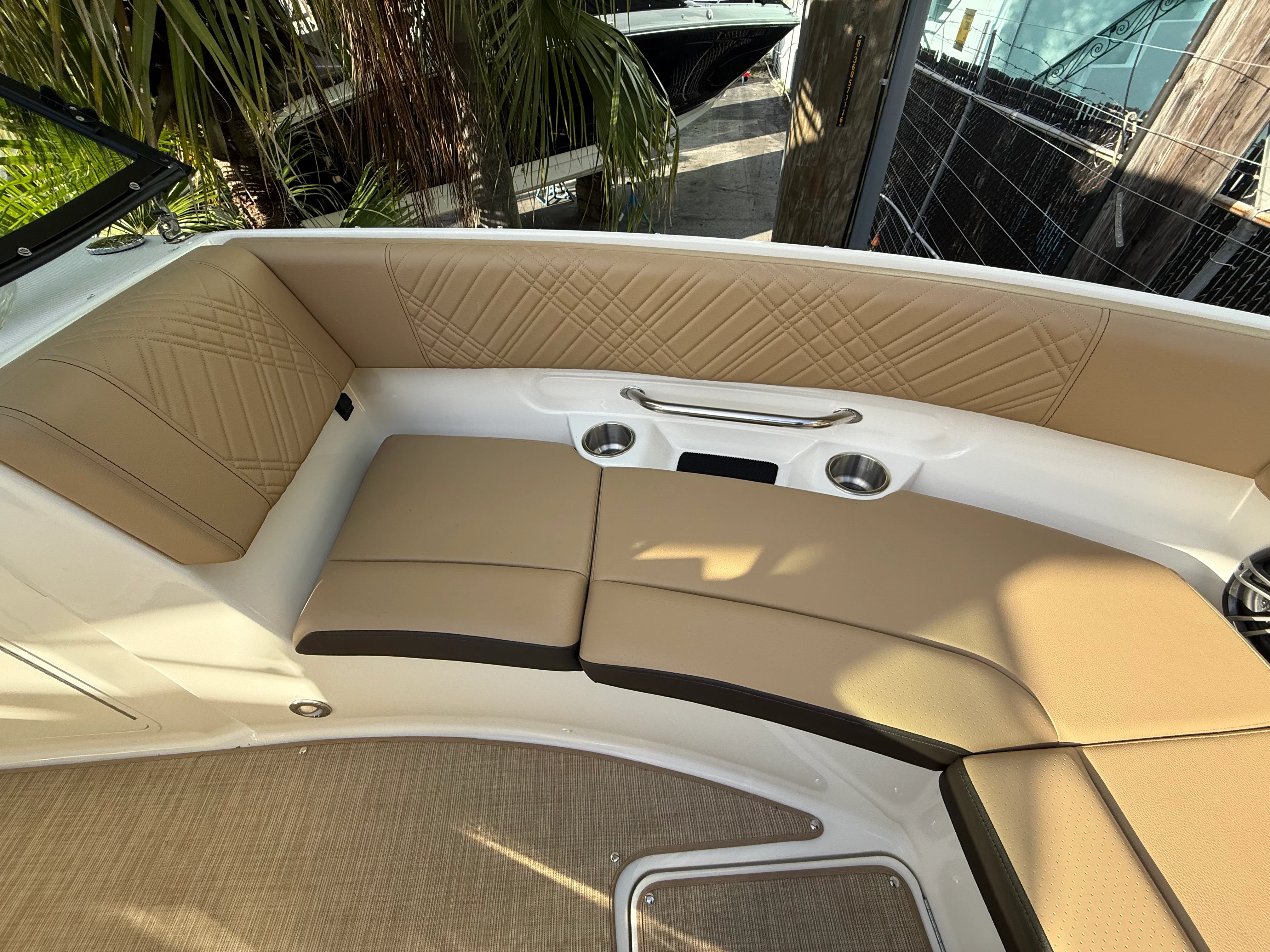 2025 Sea Ray SDX 250 Outboard Image Thumbnail #39