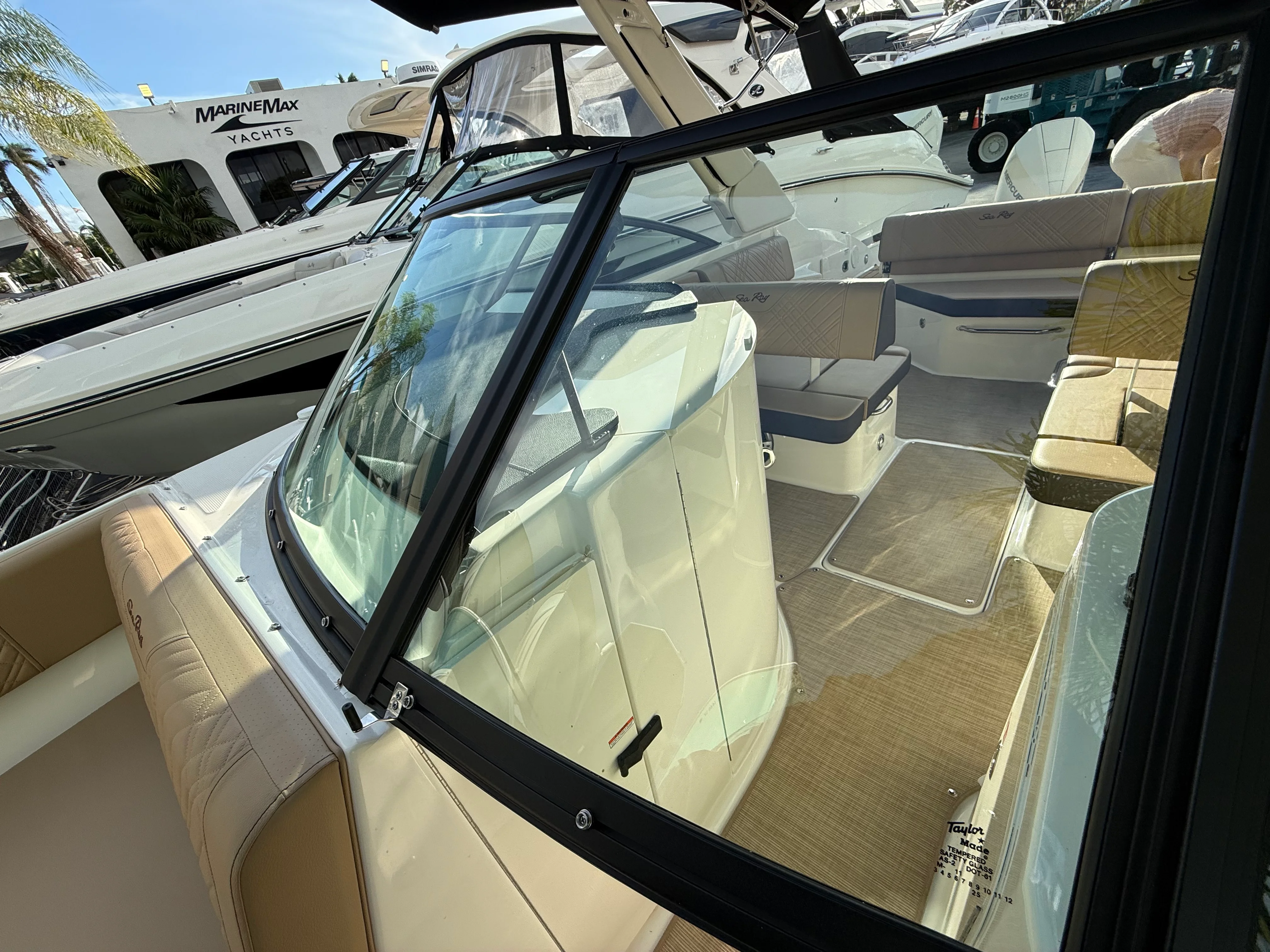 2025 Sea Ray SDX 250 Outboard Image Thumbnail #40