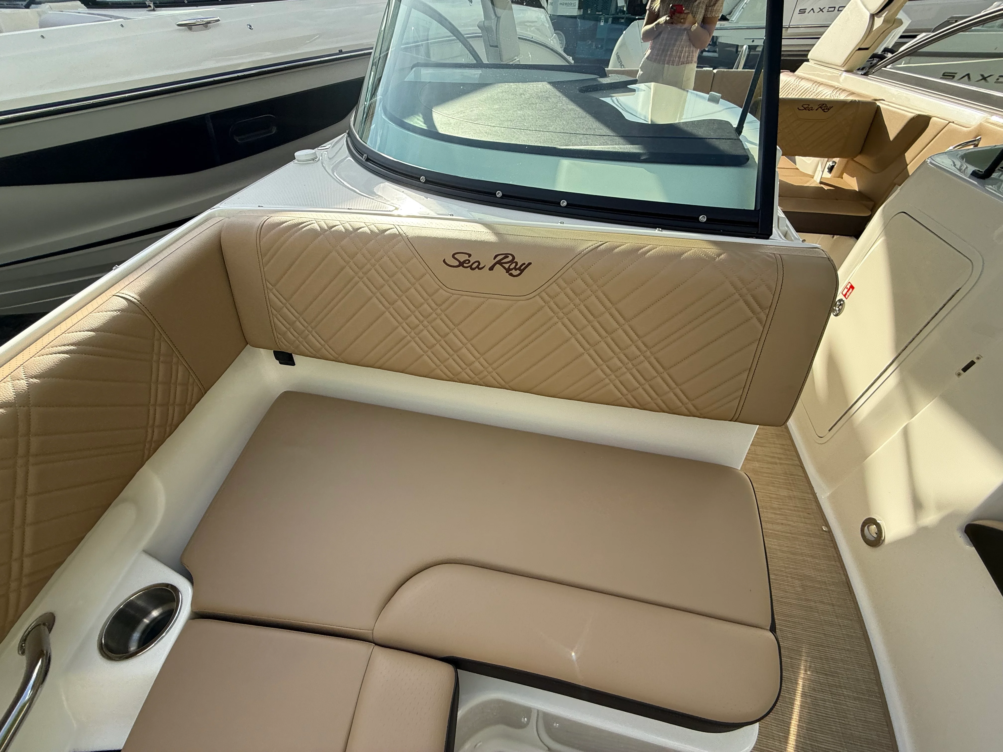 2025 Sea Ray SDX 250 Outboard Image Thumbnail #38