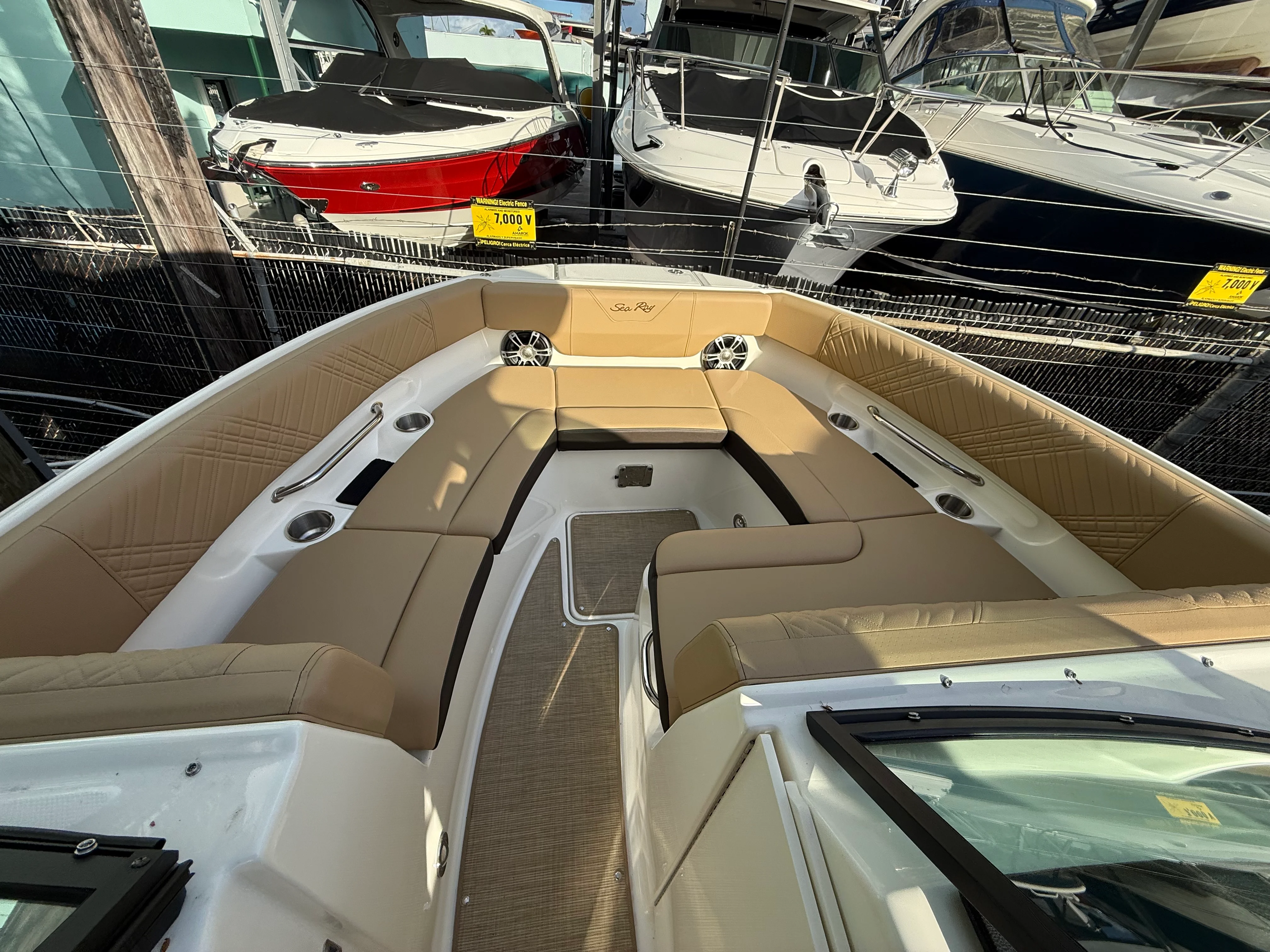 2025 Sea Ray SDX 250 Outboard Image Thumbnail #35