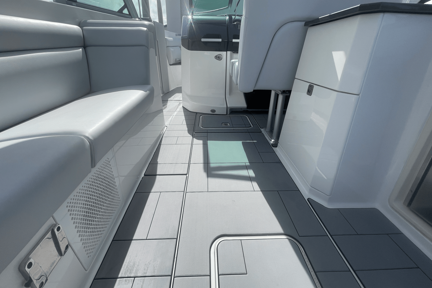 2022 Aviara AV32 OB Image Thumbnail #46