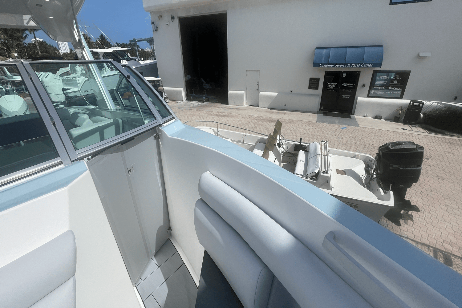 2022 Aviara AV32 OB Image Thumbnail #19