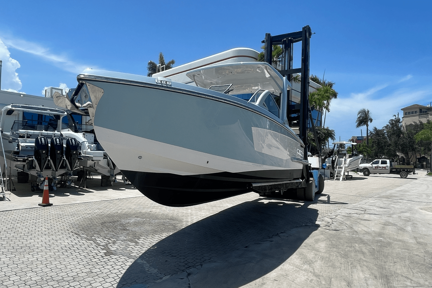 2022 Aviara AV32 OB Image Thumbnail #10