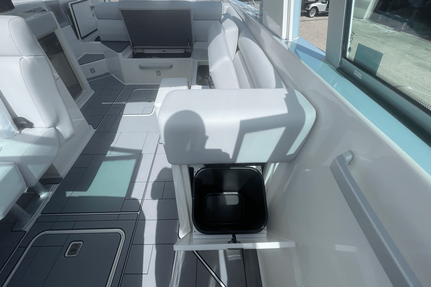 2022 Aviara AV32 OB Image Thumbnail #22