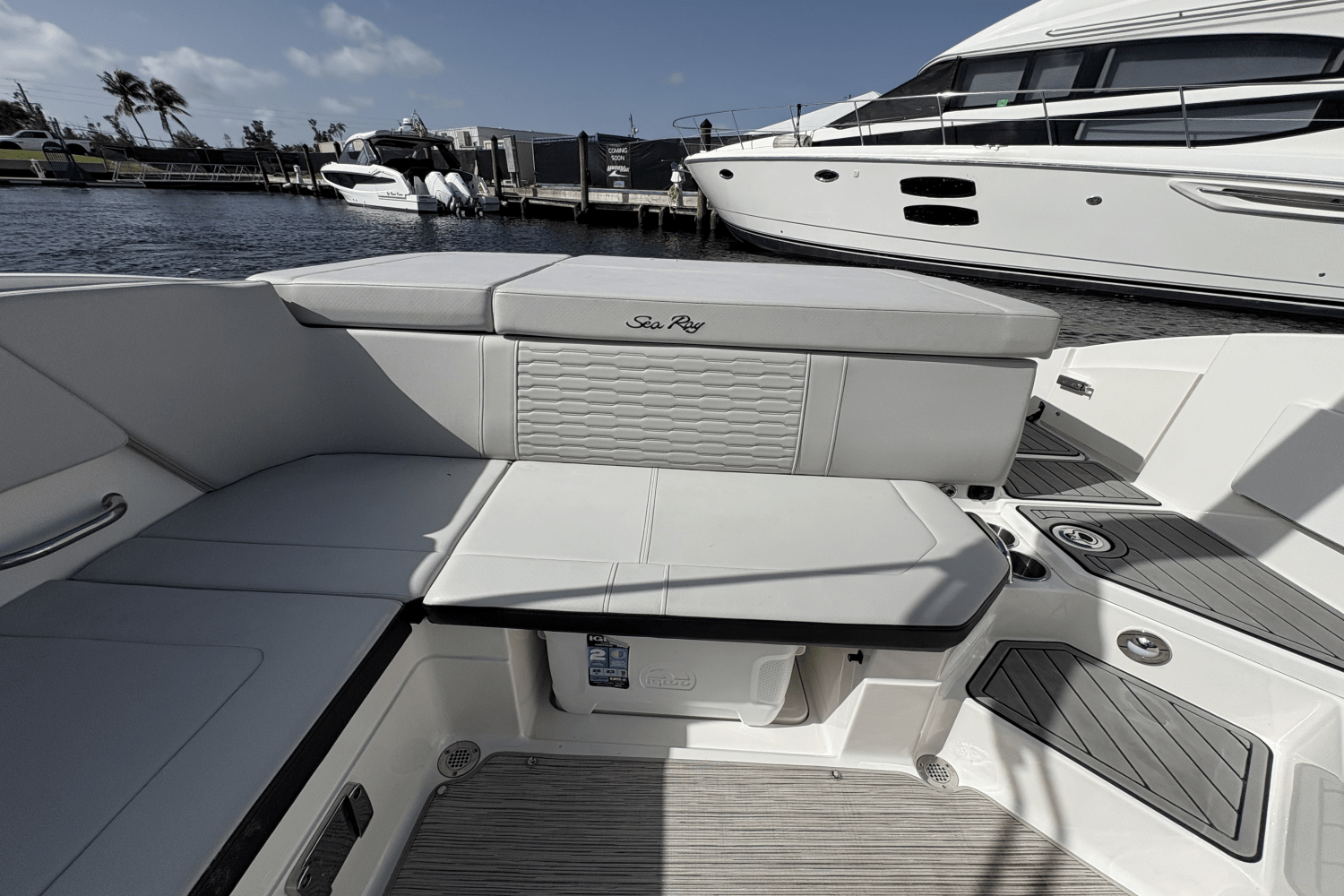2023 Sea Ray 230 SPX Image Thumbnail #25