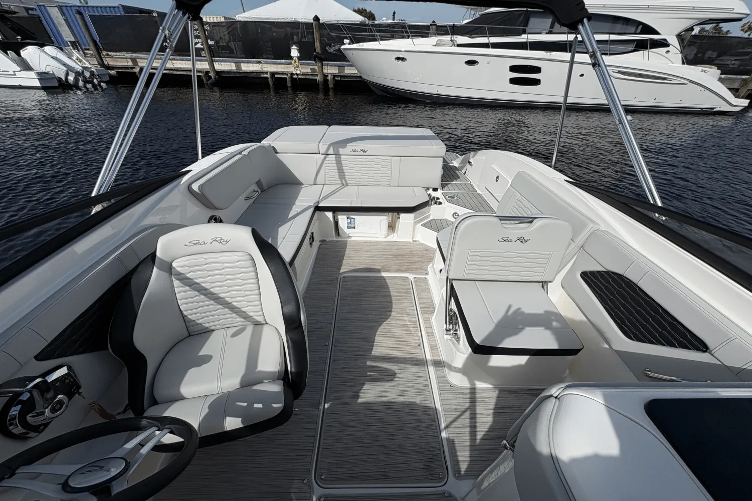 2023 Sea Ray 230 SPX Image Thumbnail #21