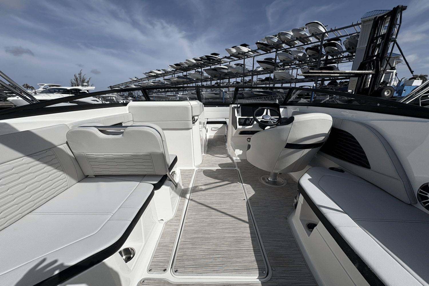 2023 Sea Ray 230 SPX Image Thumbnail #8