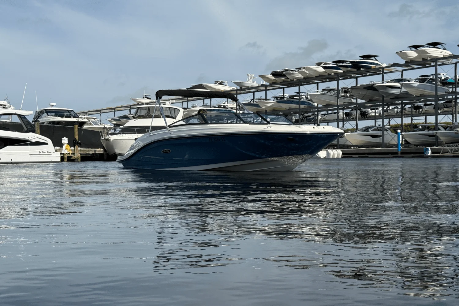 2023 Sea Ray 230 SPX Image Thumbnail #2