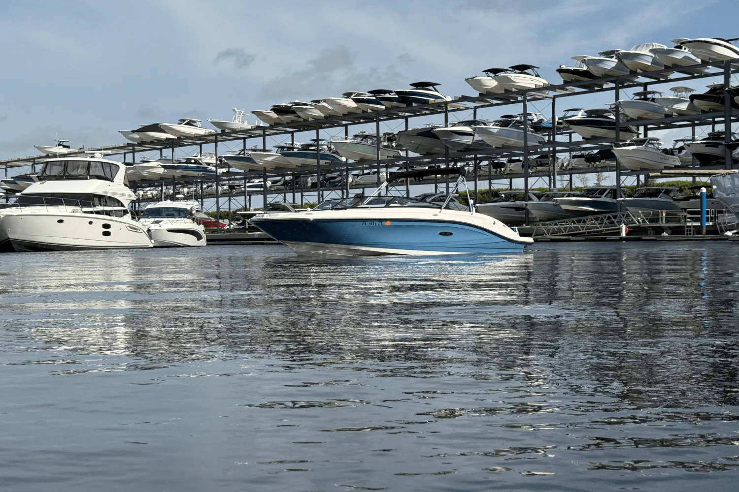 2023 Sea Ray 230 SPX Image Thumbnail #4