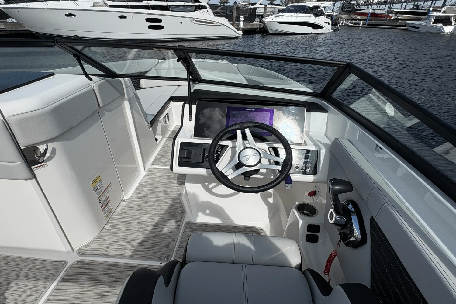 2023 Sea Ray 230 SPX Image Thumbnail #18