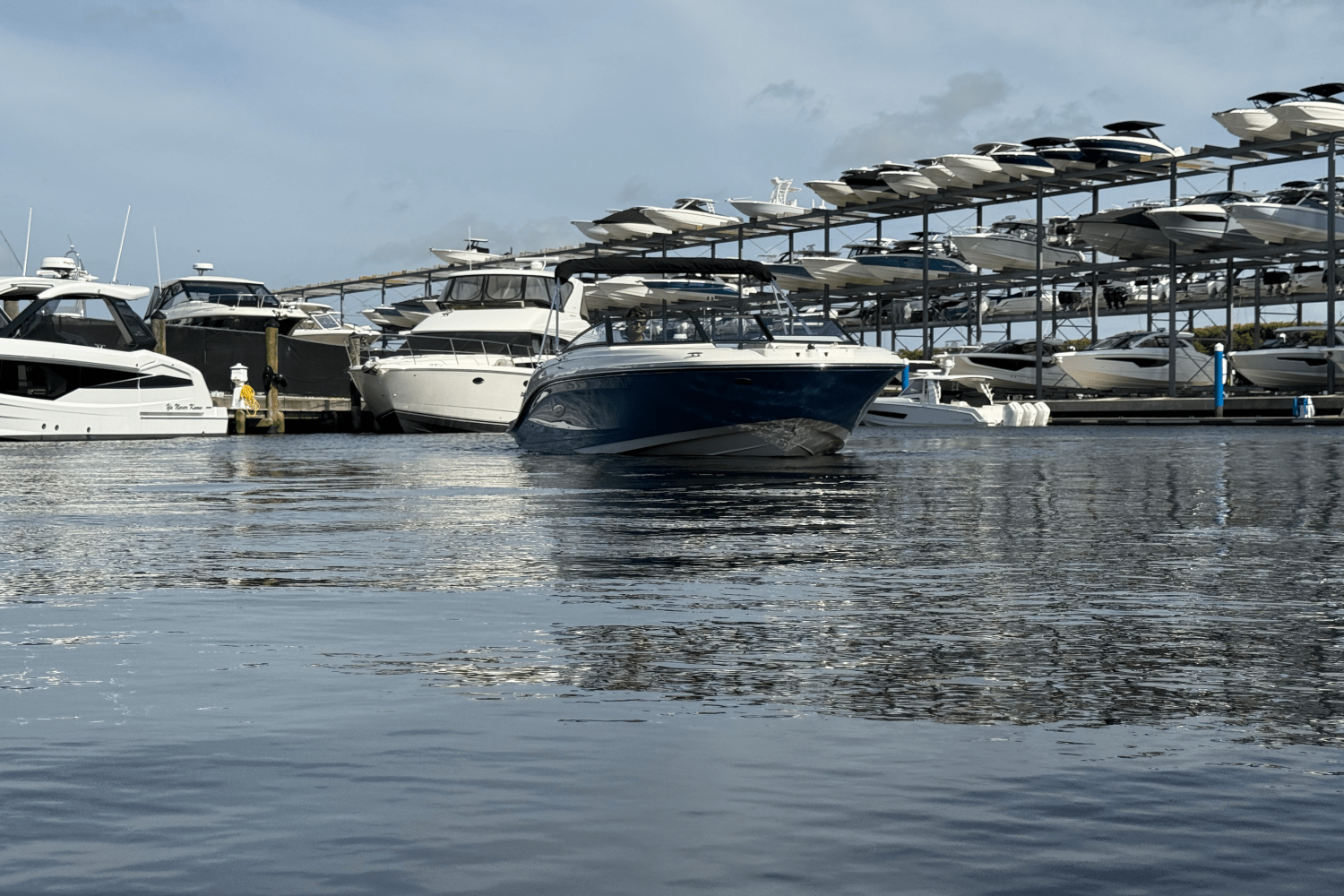 2023 Sea Ray 230 SPX Image Thumbnail #2