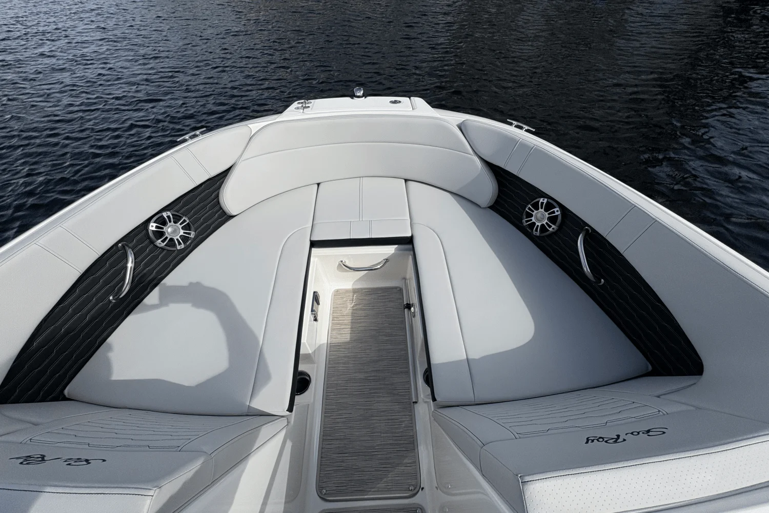 2023 Sea Ray 230 SPX Image Thumbnail #15