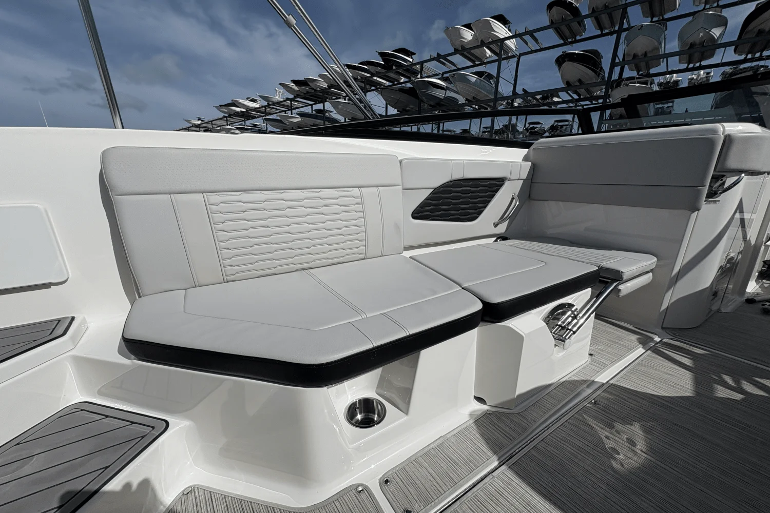 2023 Sea Ray 230 SPX Image Thumbnail #27