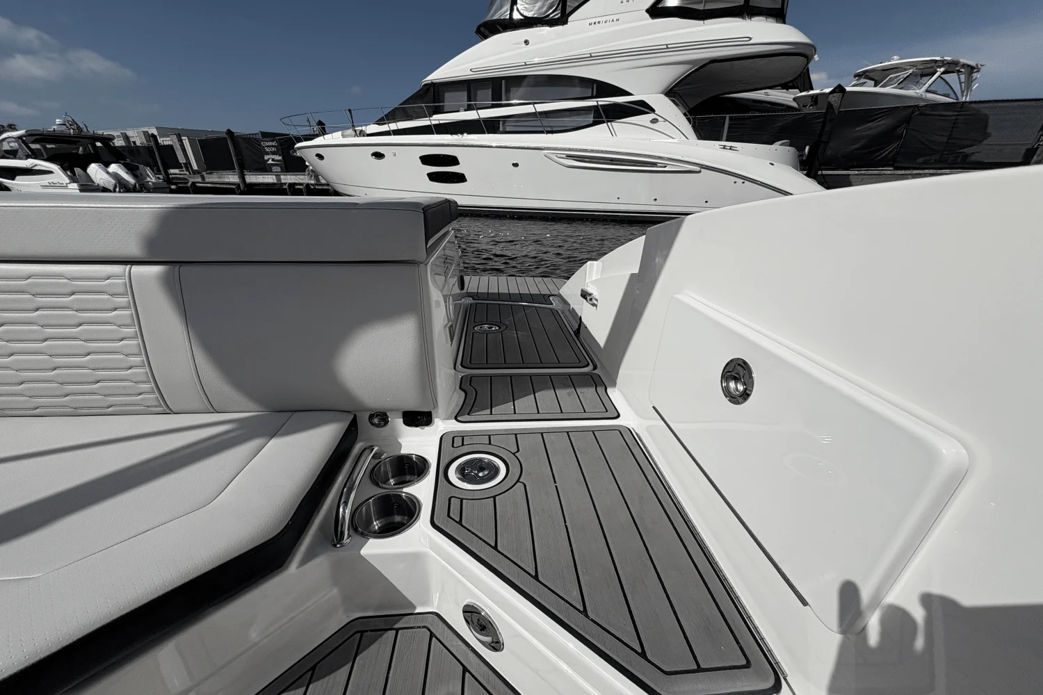 2023 Sea Ray 230 SPX Image Thumbnail #25