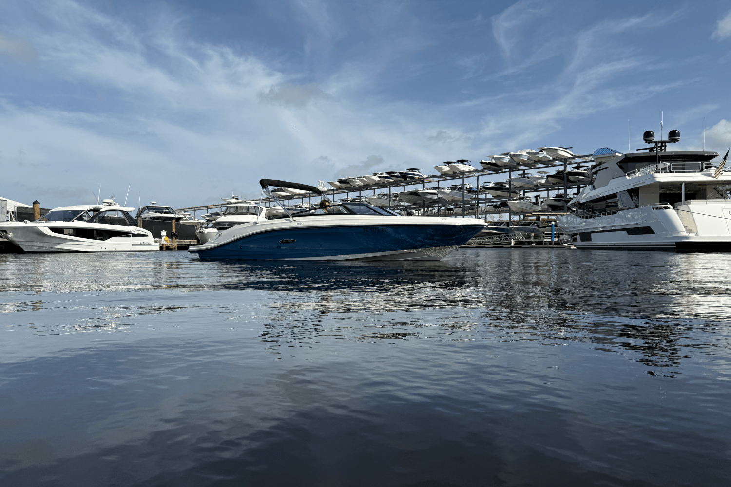 2023 Sea Ray 230 SPX Image Thumbnail #5