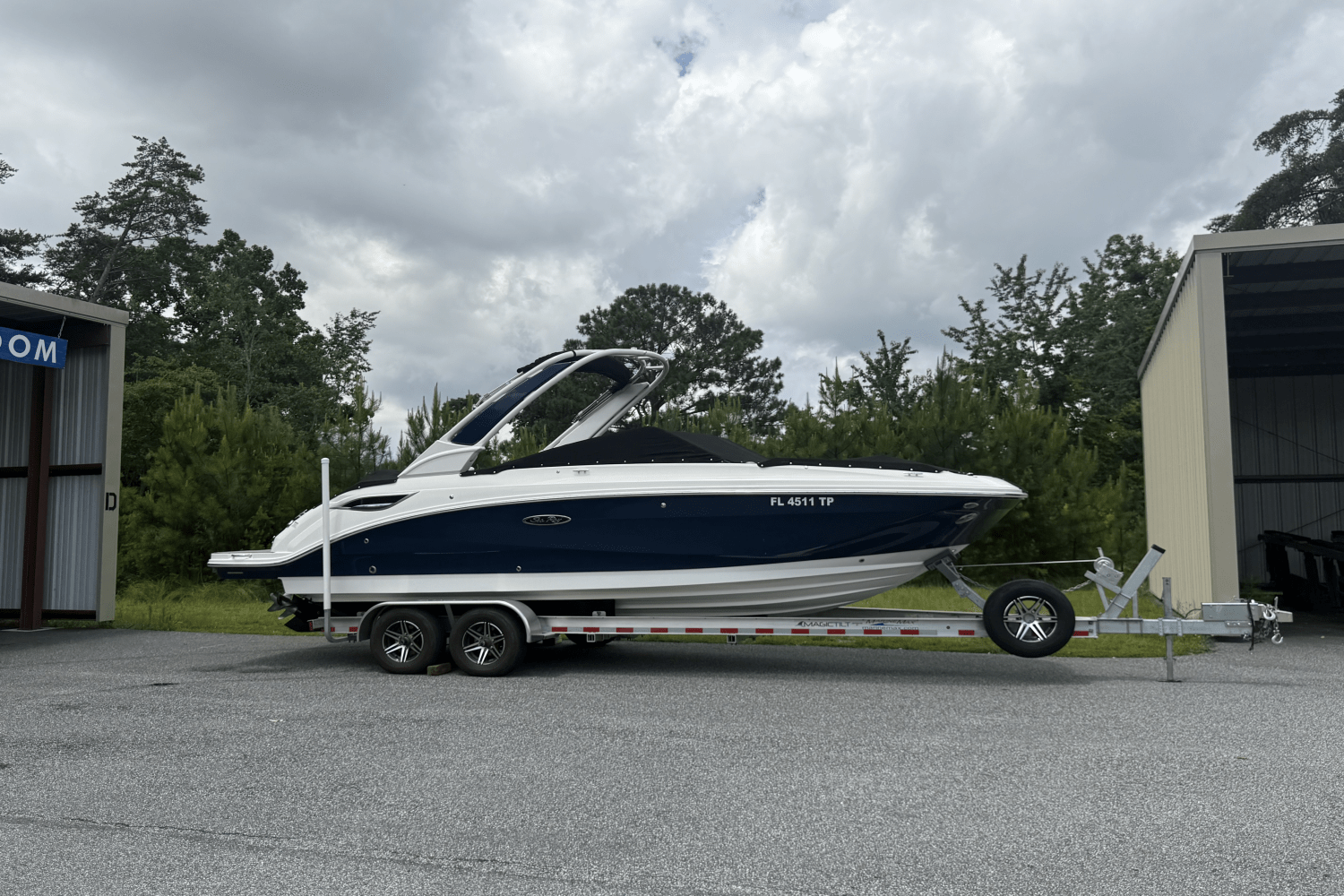 2023 Sea Ray 250 SDX Image Thumbnail #1